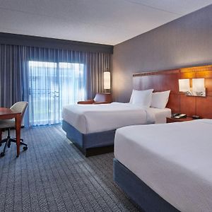 Queen Room Mobility or hearing accessible